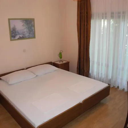 Apartment Dubravka 41 Pax *
